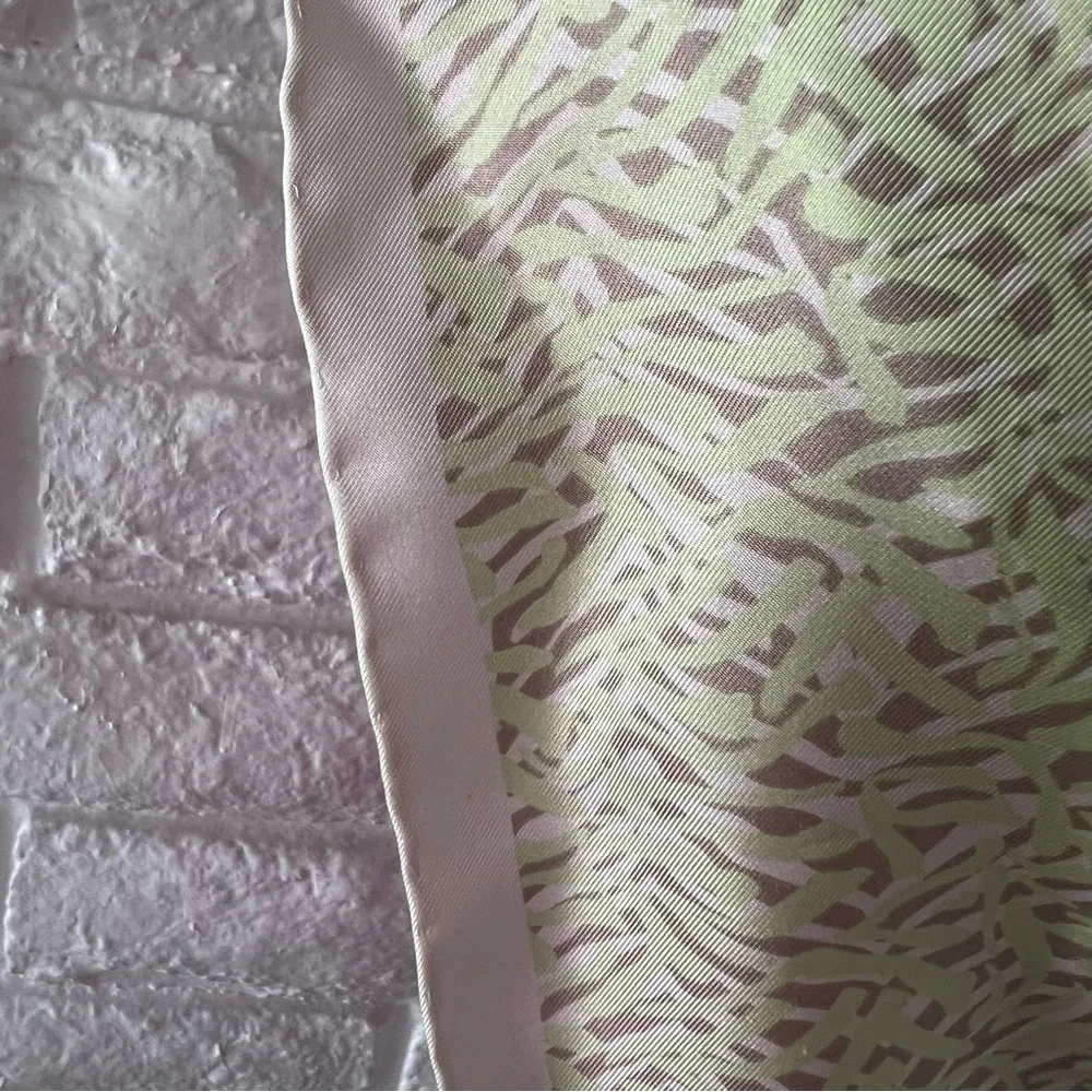 Lafayette 148 New York Green Cream Scarf